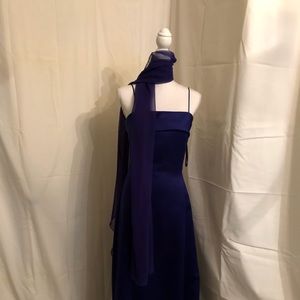 FORMAL EVENING GOWN with scarf. Purple size 14